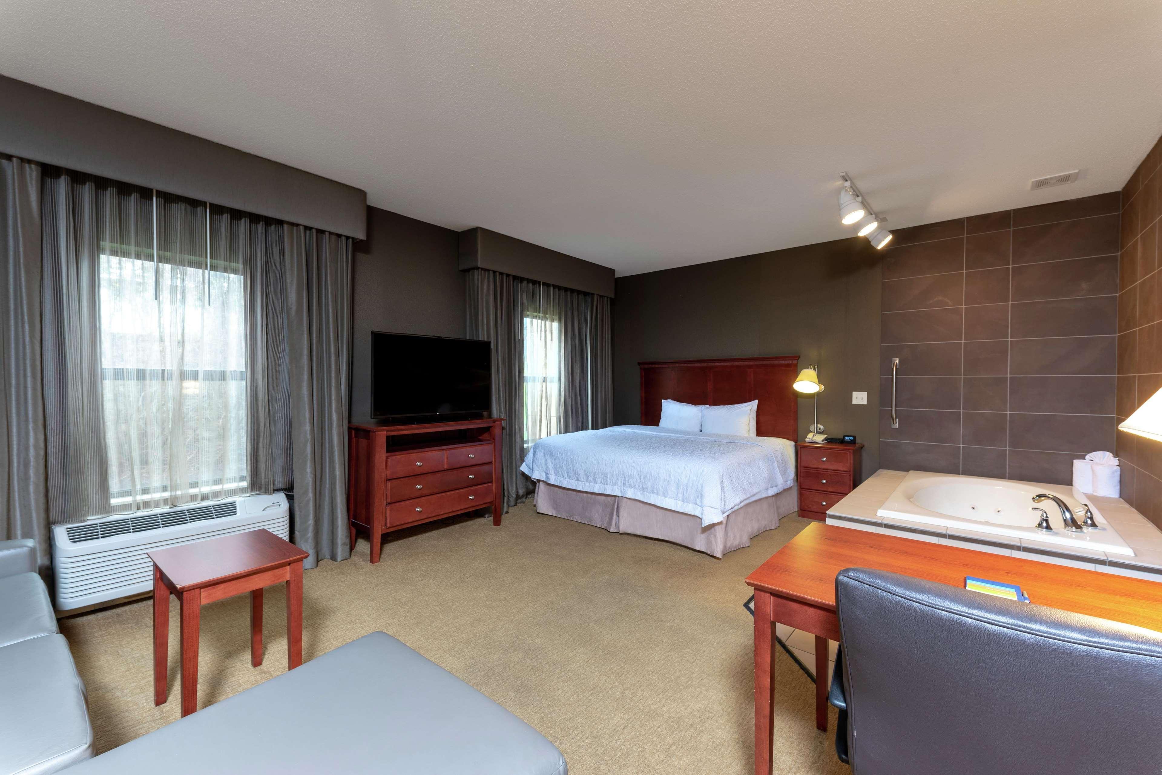 Hampton Inn & Suites Valparaiso Exteriör bild
