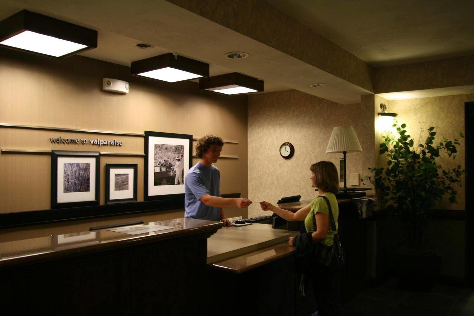 Hampton Inn & Suites Valparaiso Inreriör bild